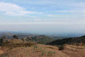 View dari atas, satu kilometer sebelum puncak. #JauhdisanadesaterakhirsebelumB29